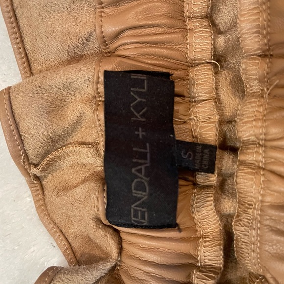 KENDALL + KYLIE Women's Vegan Leather Paperbag Shorts size S - Picture 3 of 6